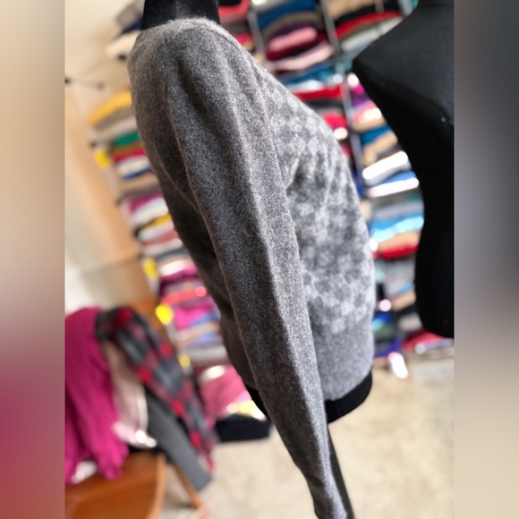 CUTE Halogen Gray Checkered Cashmere Cardigan, S (Tag Reads M) - Picture 7 of 10